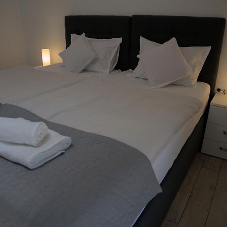 Apartmaji Soncek איזולה מראה חיצוני תמונה